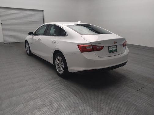 Summit White 2025 Chevrolet Malibu FWD 1LT