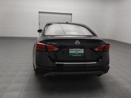 2022 Nissan Altima SR FWD