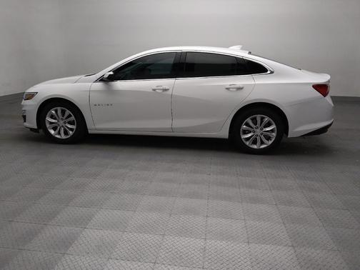 Summit White 2023 Chevrolet Malibu FWD 1LT