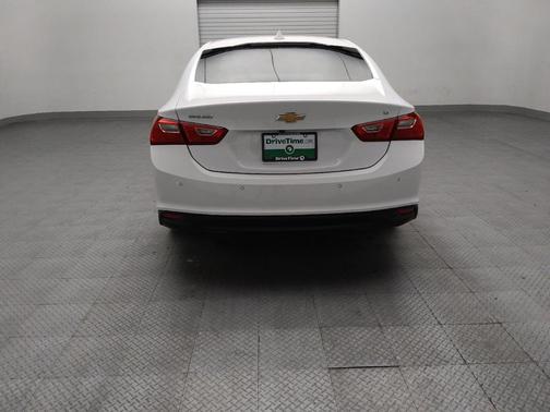 Summit White 2023 Chevrolet Malibu FWD 1LT
