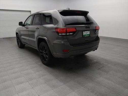 Gray 2019 Jeep Grand Cherokee Altitude