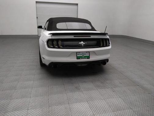 2016 Ford Mustang V6