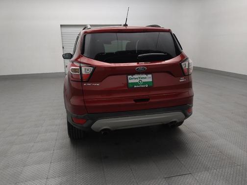 Red 2018 Ford Escape SE