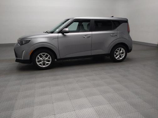 Gray 2025 Kia Soul LX