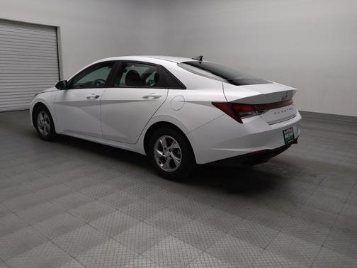 2021 Hyundai ELANTRA SE