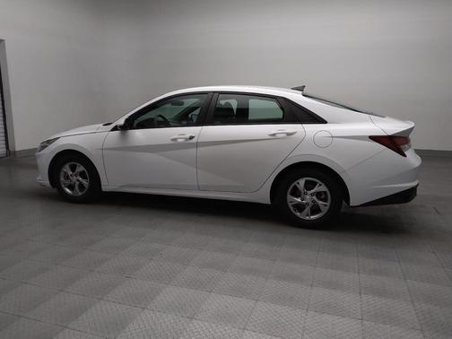 2021 Hyundai ELANTRA SE