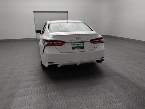 Super White 2021 Toyota Camry SE