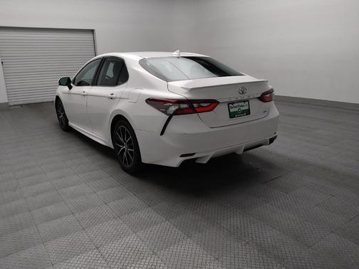 Super White 2021 Toyota Camry SE