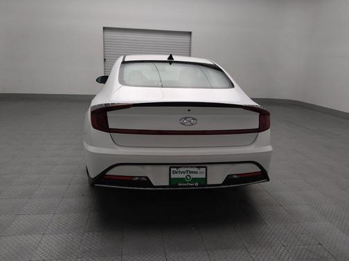 2022 Hyundai SONATA Hybrid Base