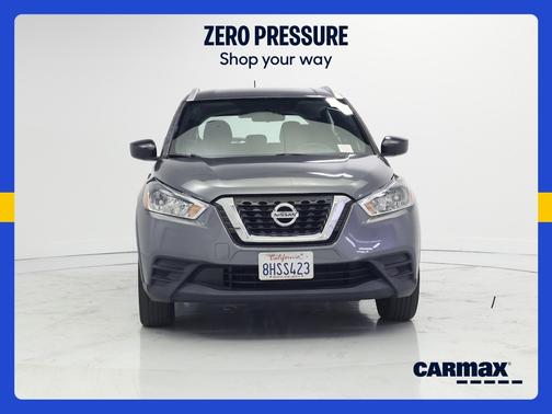 Gray 2019 Nissan Kicks S