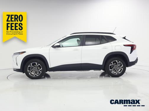 White 2025 Chevrolet Trax LT