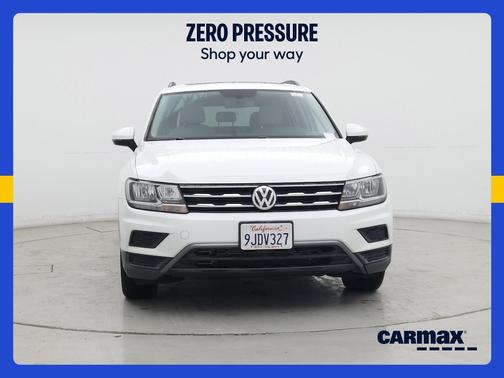 White 2018 Volkswagen Tiguan SE