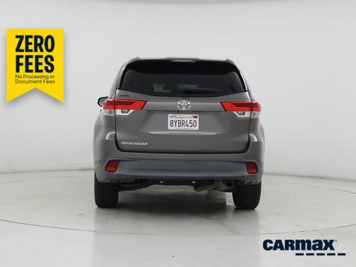 Gray 2018 Toyota Highlander LE
