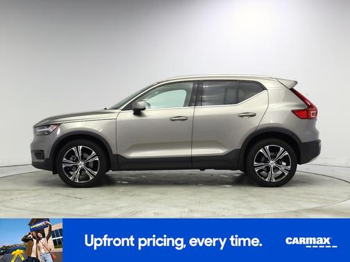 Gray 2022 Volvo XC40 T5 Inscription