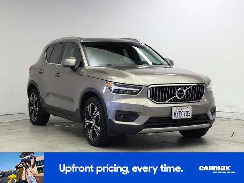 Gray 2022 Volvo XC40 T5 Inscription