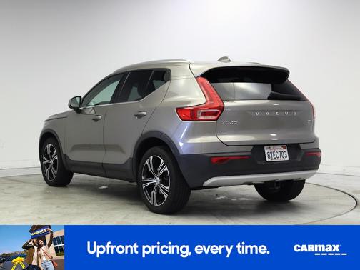 Gray 2022 Volvo XC40 T5 Inscription