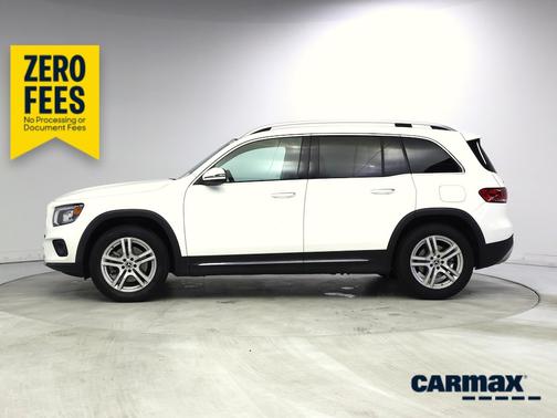 White 2022 Mercedes-Benz GLB 250