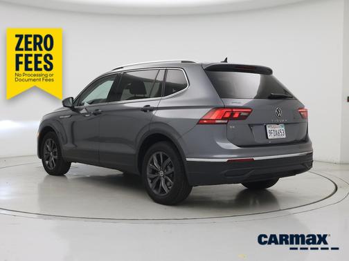 Gray 2023 Volkswagen Tiguan SE