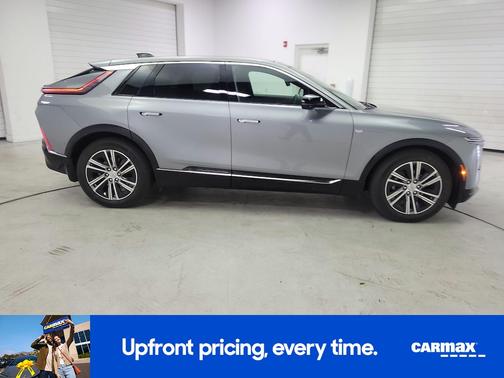 2024 Cadillac LYRIQ Luxury 2