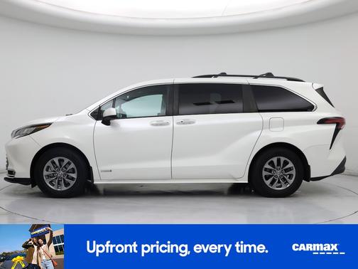 2021 Toyota Sienna XLE
