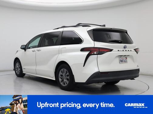 2021 Toyota Sienna XLE