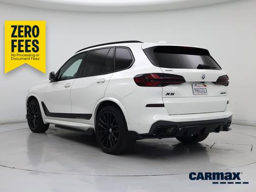 White 2024 BMW X5 sDrive40i