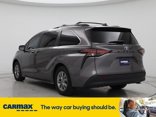 2022 Toyota Sienna XLE