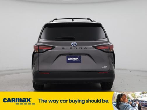 2022 Toyota Sienna XLE