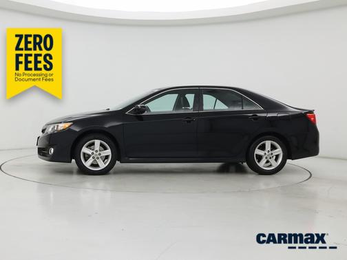 Black 2014 Toyota Camry SE