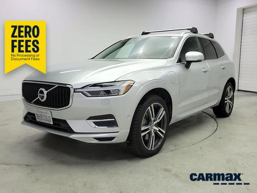 Silver 2019 Volvo XC60 Recharge Plug-In Hybrid T8 Momentum