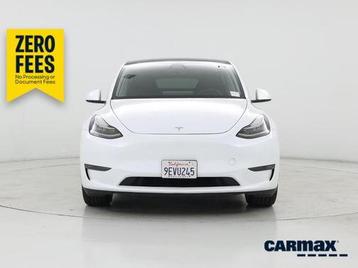 White 2023 Tesla Model Y Long Range