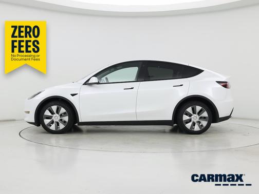 White 2023 Tesla Model Y Long Range