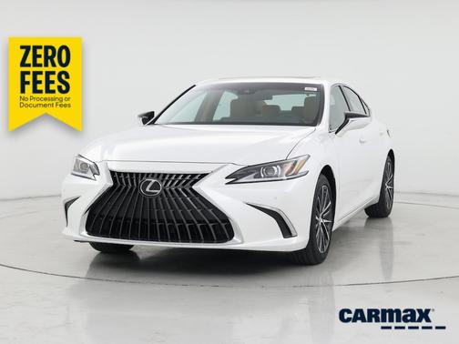 White 2025 Lexus ES 300h