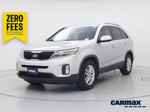 Silver 2014 Kia Sorento LX