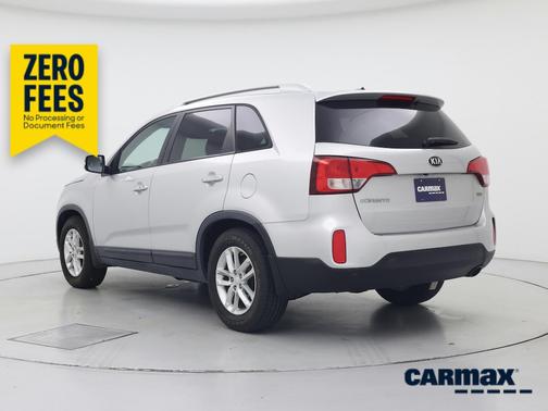 Silver 2014 Kia Sorento LX