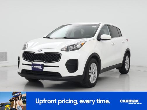 White 2018 Kia Sportage LX