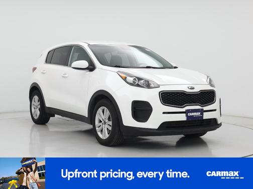 White 2018 Kia Sportage LX