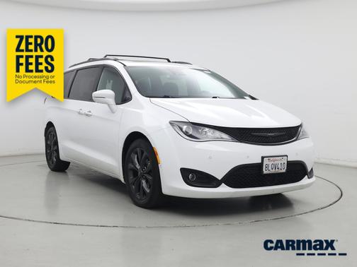 White 2019 Chrysler Pacifica Limited
