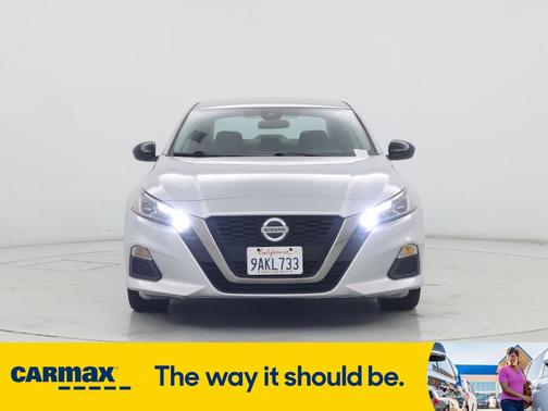 2022 Nissan Altima SR