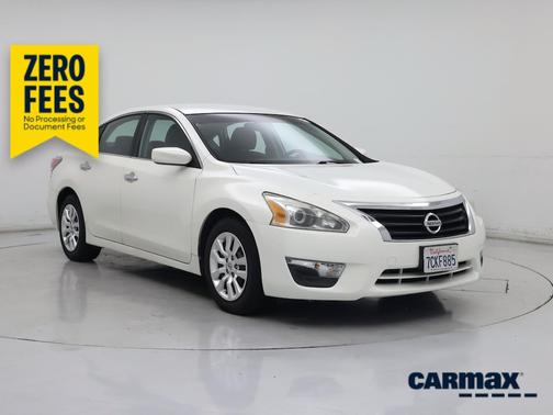 White 2014 Nissan Altima S