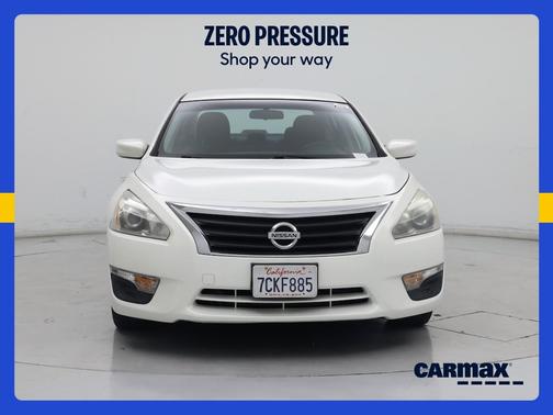 White 2014 Nissan Altima S