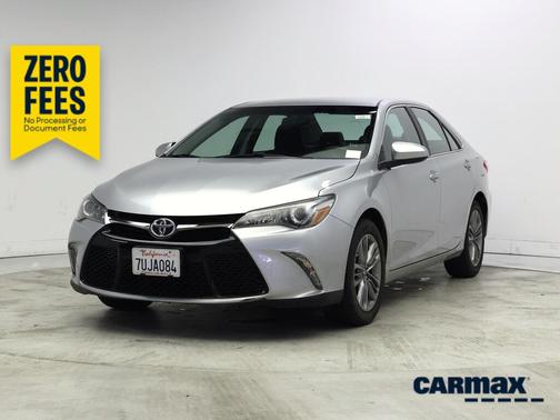 Silver 2017 Toyota Camry SE