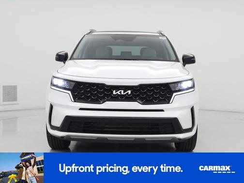 White 2023 Kia Sorento S