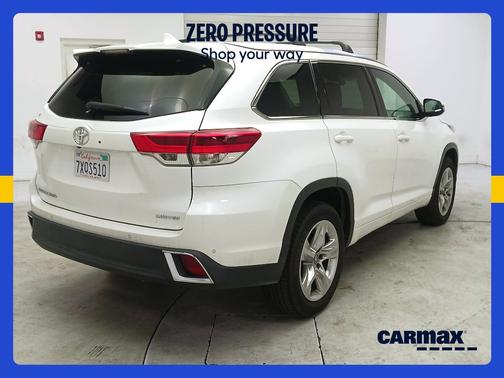 White 2017 Toyota Highlander Limited