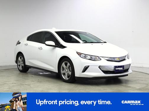White 2017 Chevrolet Volt LT