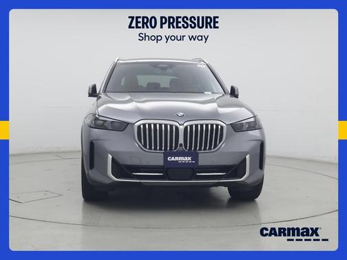 Gray 2024 BMW X5 sDrive40i