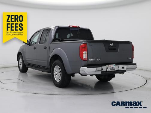 Gray 2018 Nissan Frontier SV