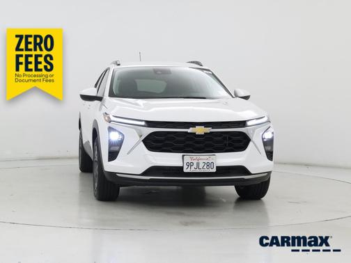 White 2024 Chevrolet Trax LT