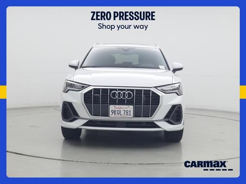 White 2024 Audi Q3 Premium