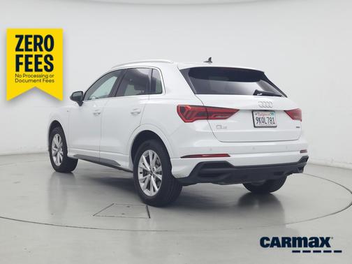 White 2024 Audi Q3 Premium